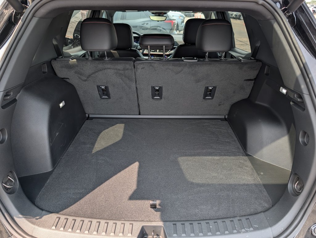 Used 2025 Chevrolet Equinox RS w/ Safety and Technology Package AWD/4WD image 8