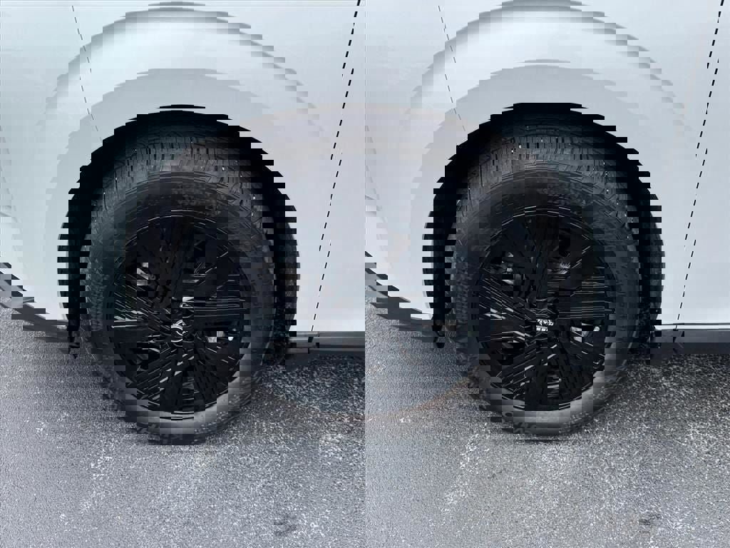 Used 2025 Nissan Murano SV image 14