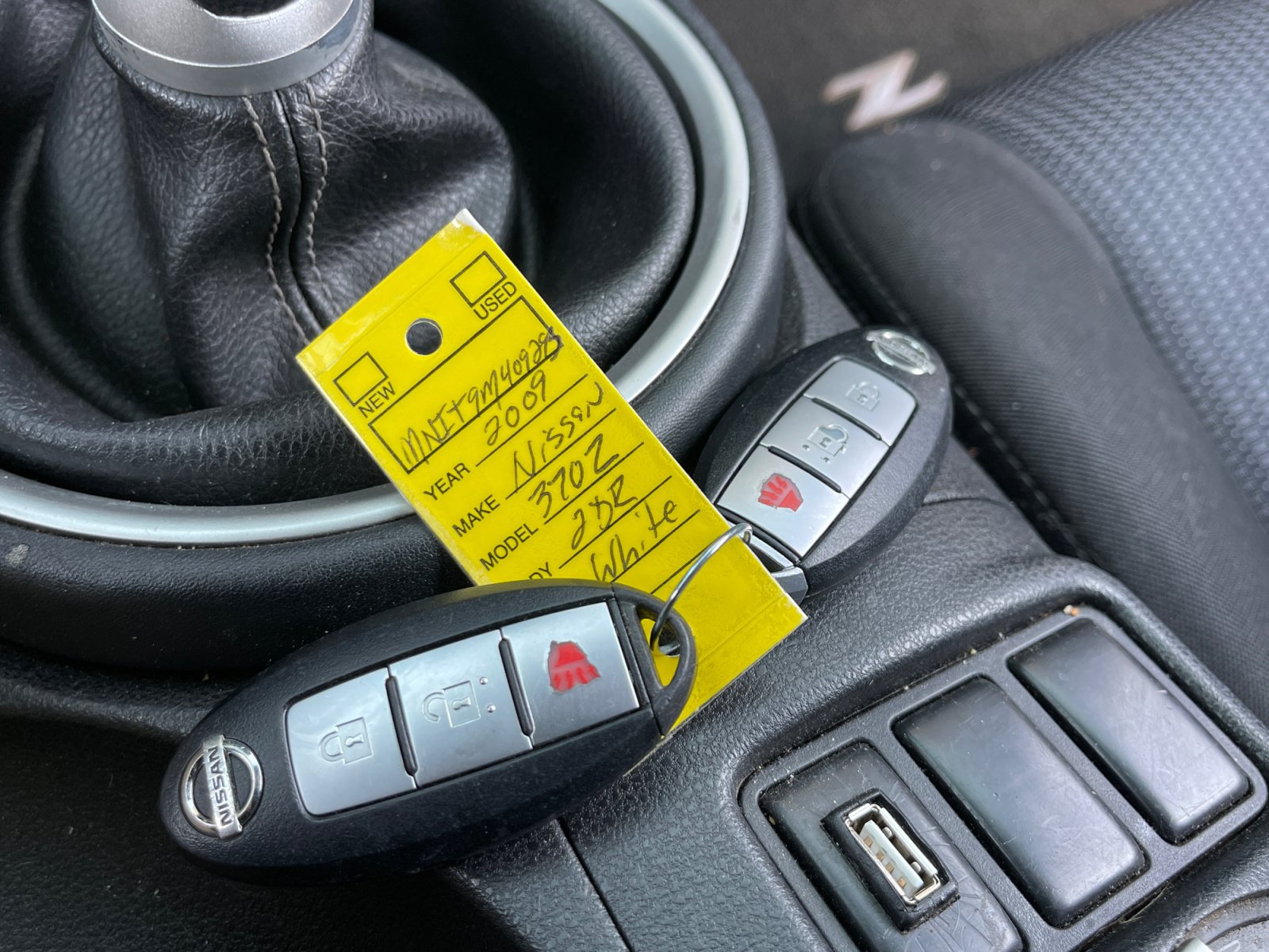 Used 2009 Nissan 370Z Coupe RWD image 29
