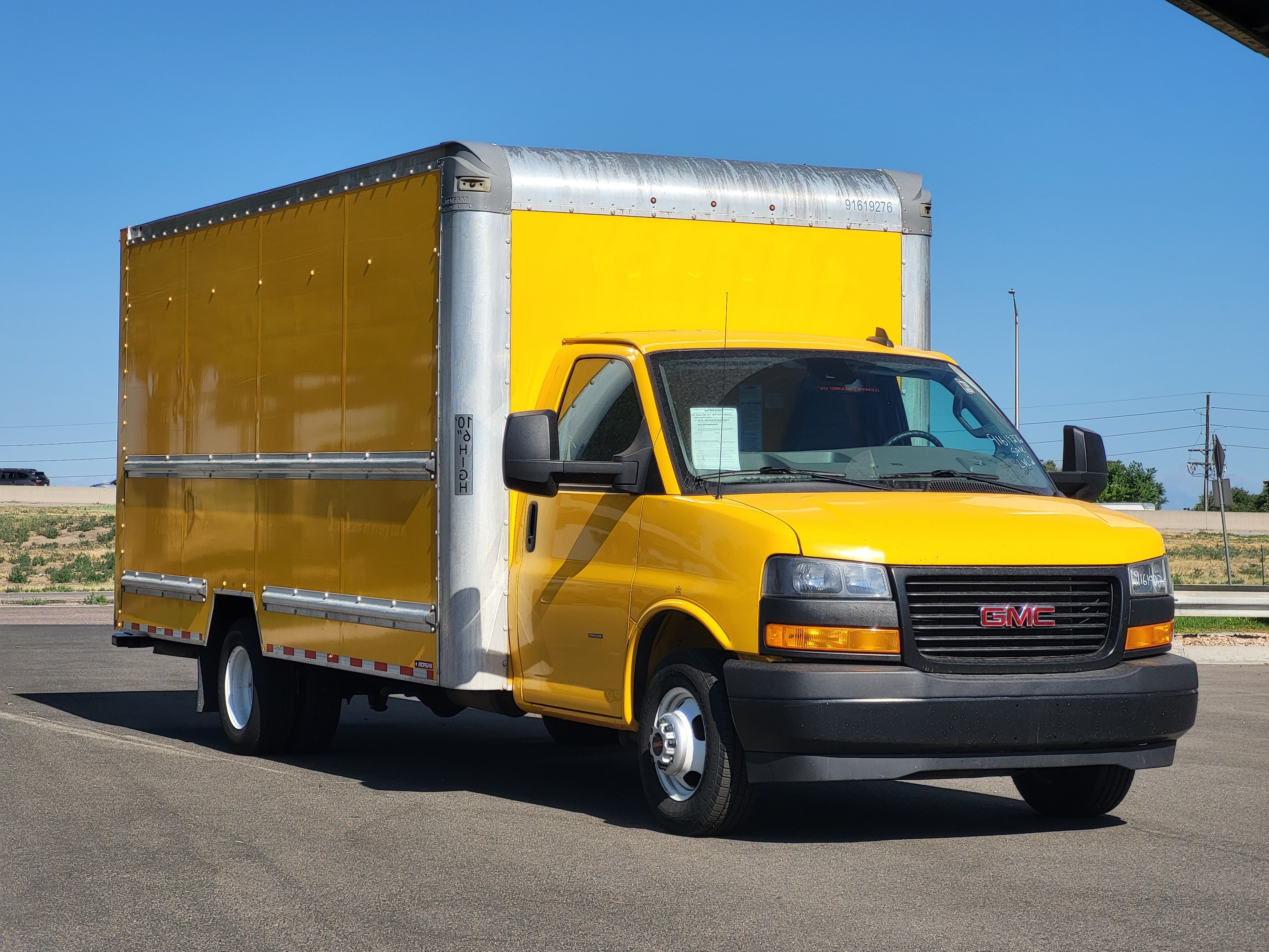 Used 2021 GMC Savana 3500 Extended w/ Power Convenience Package RWD image 3