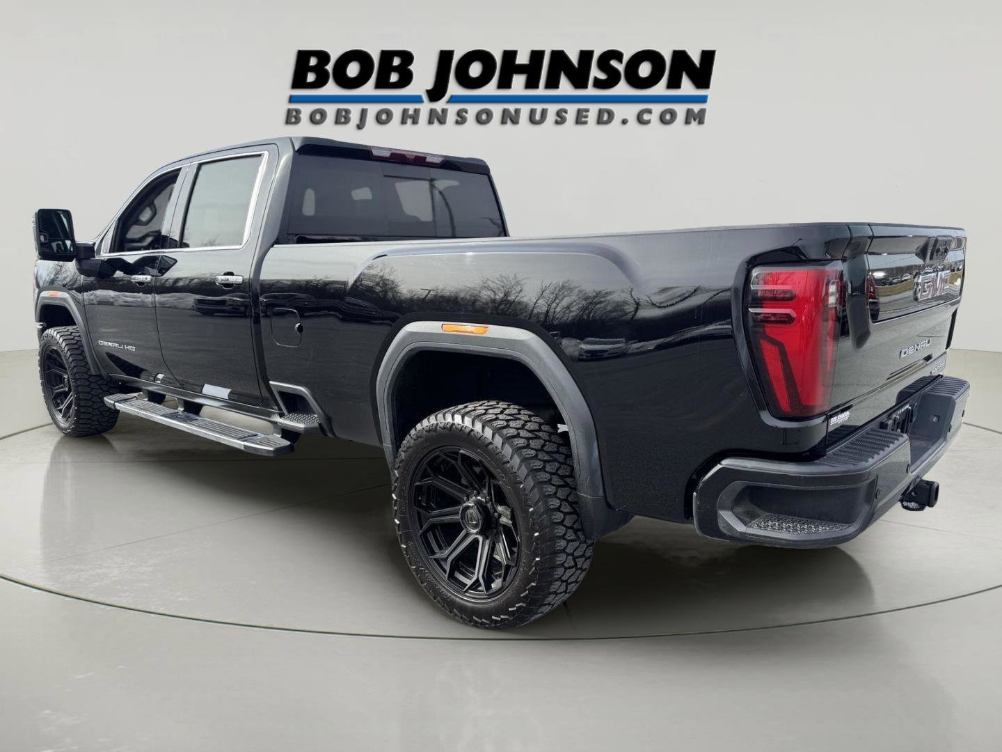 Used 2025 GMC Sierra 2500 Denali image 3