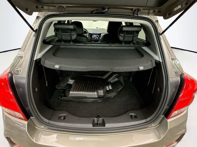 Used 2021 Chevrolet Trax LT w/ Driver Confidence Package image 23