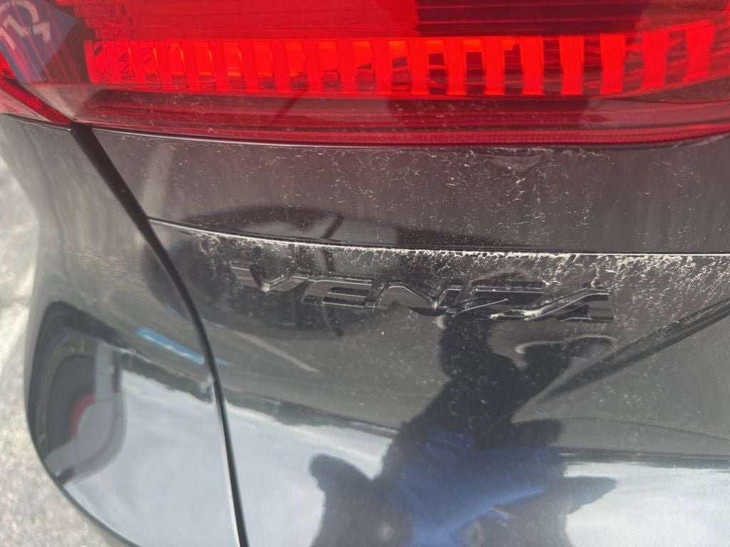 Used 2023 Toyota Venza Nightshade AWD/4WD image 5
