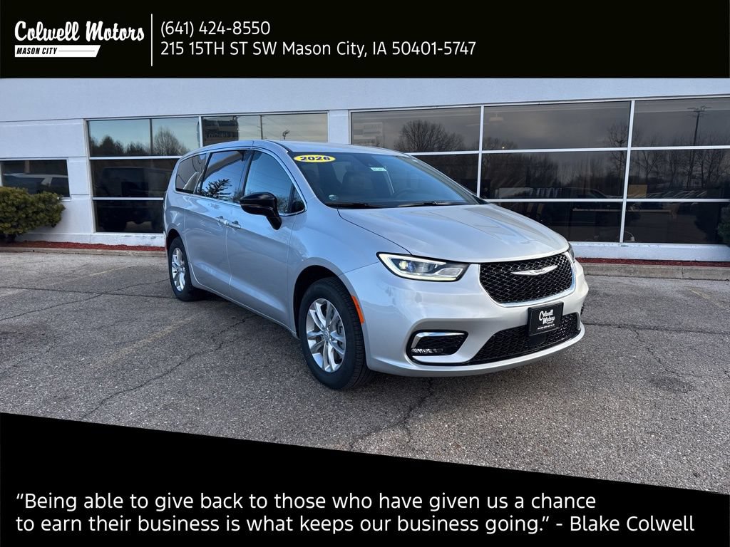New 2026 Chrysler Pacifica Select AWD/4WD image 1