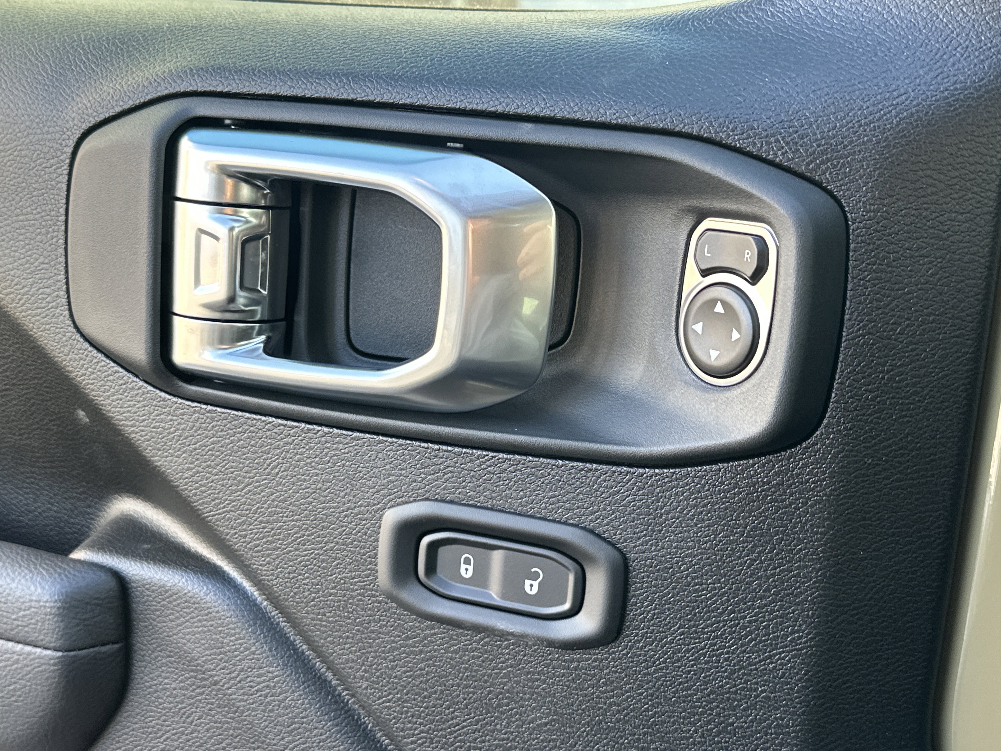 New 2026 Jeep Gladiator Sport image 12