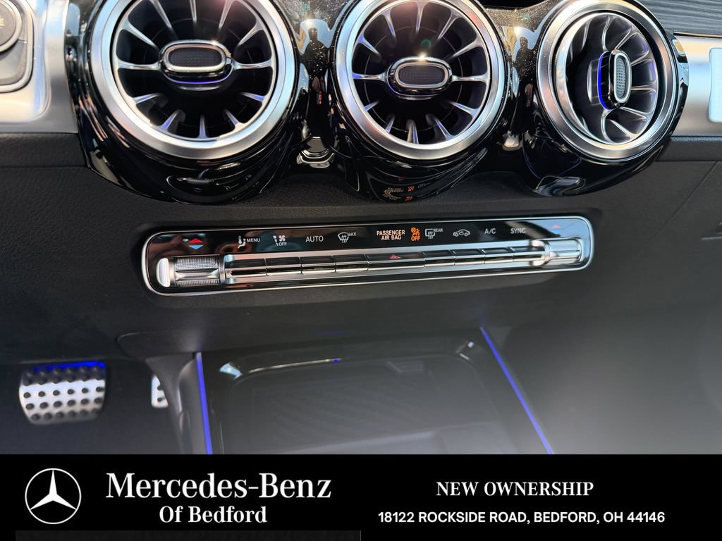 New 2026 Mercedes-Benz GLB 250 4MATIC image 17