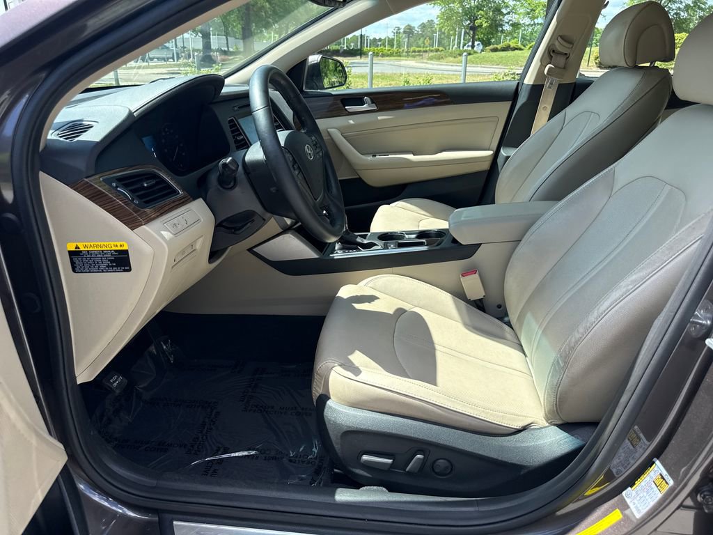 Used 2017 Hyundai Sonata Limited image 13