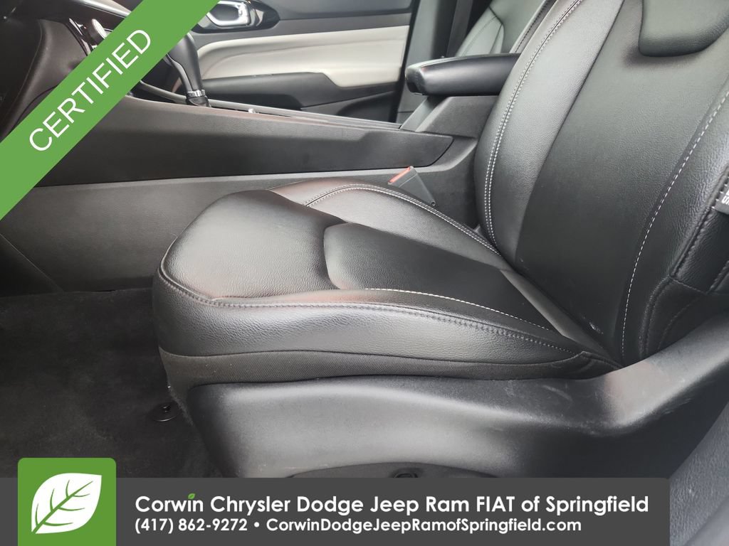 Certified 2025 Jeep Compass Limited AWD/4WD image 19