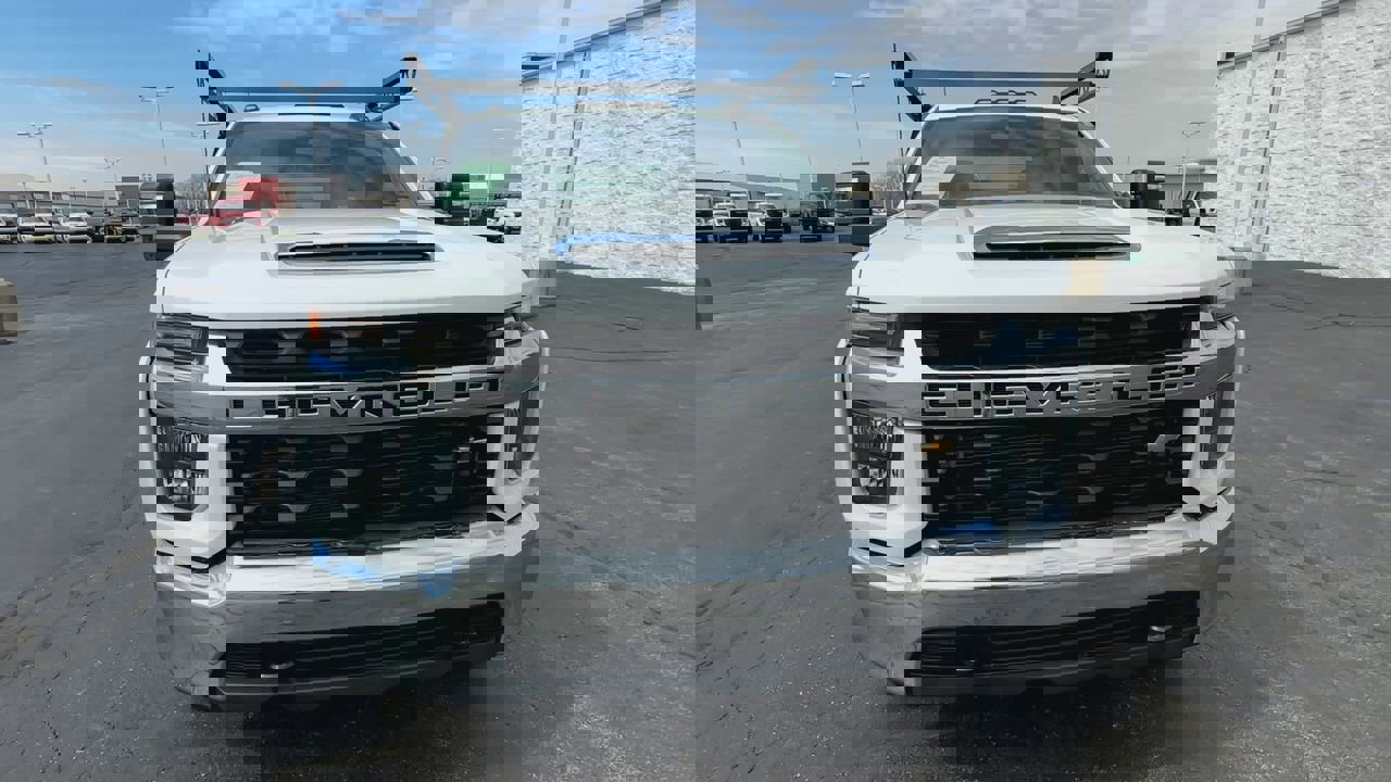 Used 2022 Chevrolet Silverado 3500 LT w/ Remote Start Package image 3