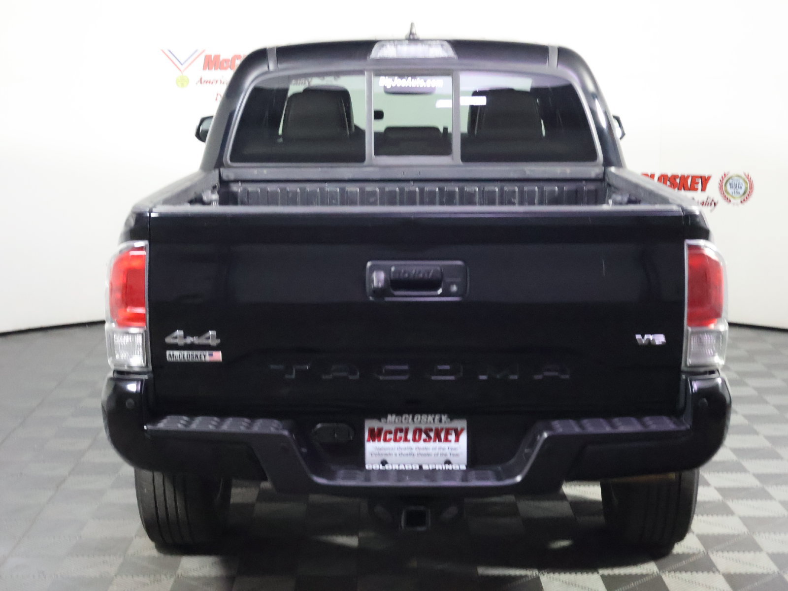 Used 2016 Toyota Tacoma Limited w/ Towing Package AWD/4WD image 6
