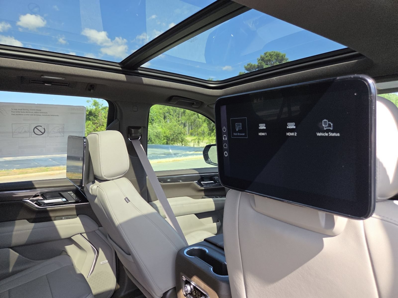 New 2026 GMC Yukon XL Elevation w/ Elevation Premium Package AWD/4WD image 30
