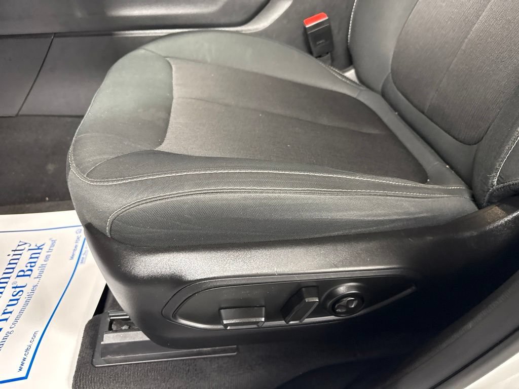 Used 2023 Jeep Grand Cherokee Laredo AWD/4WD image 22