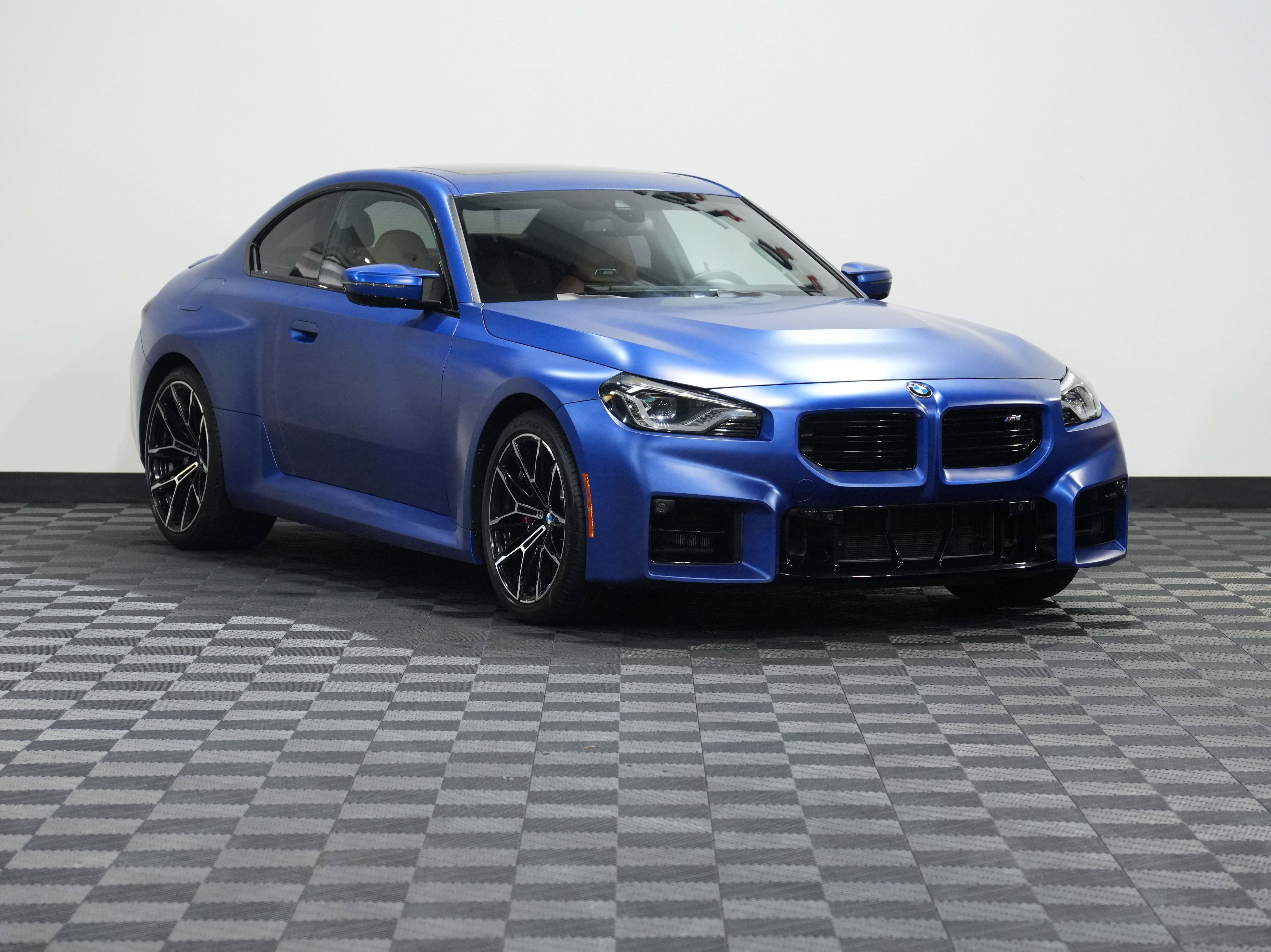 Used 2024 BMW M2 w/ Lighting Package image 5