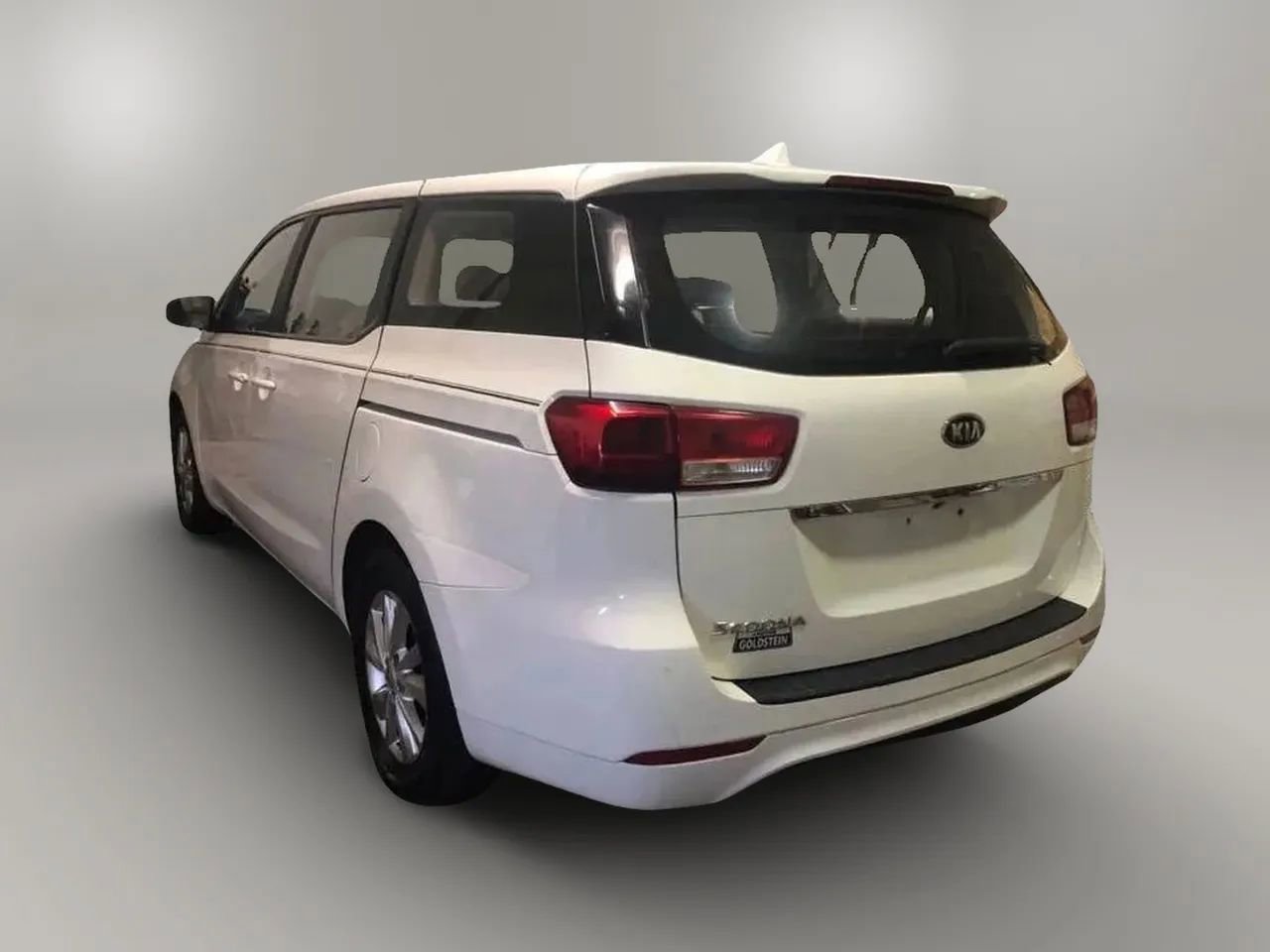 Used 2016 Kia Sedona L image 4
