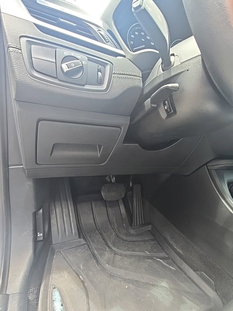 Used 2021 BMW X1 xDrive28i AWD/4WD image 15