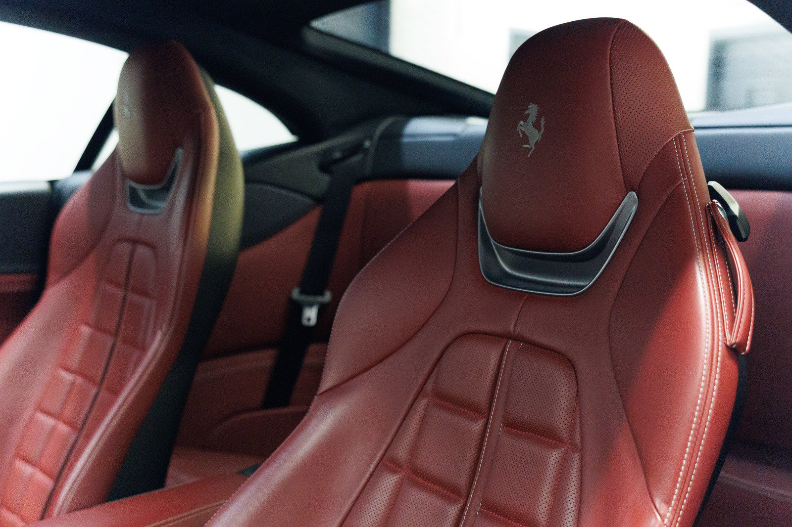 Used 2019 Ferrari Portofino RWD image 41