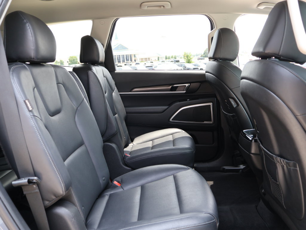 Used 2023 Kia Telluride S AWD/4WD image 11