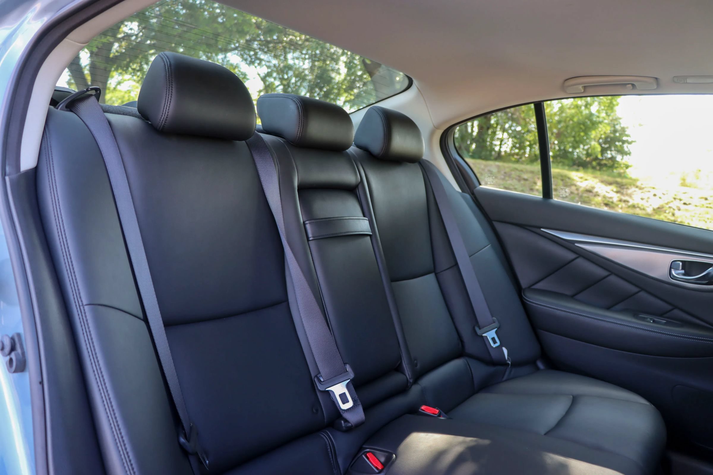 Used 2015 INFINITI Q50 Premium w/ Navigation Package AWD/4WD image 19