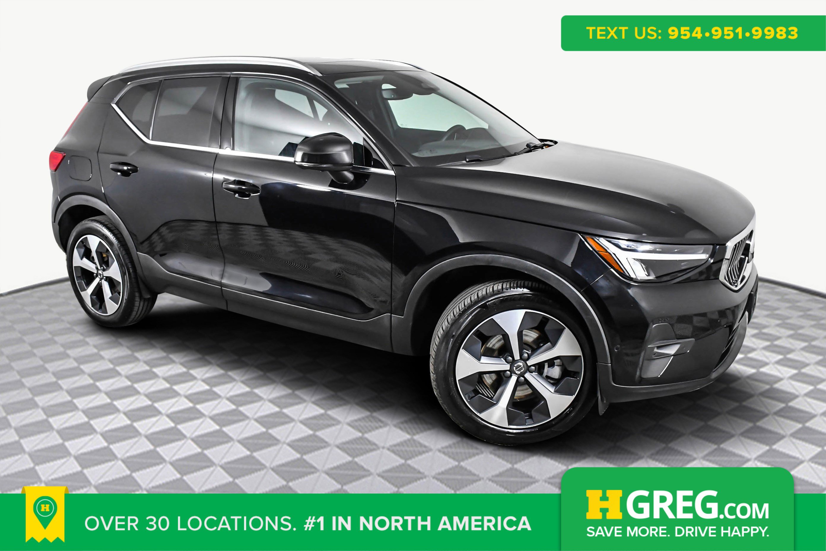 Used 2025 Volvo XC40 B5 Plus image 1