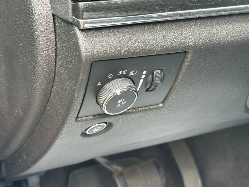 Used 2019 Jeep Grand Cherokee Trailhawk AWD/4WD image 11