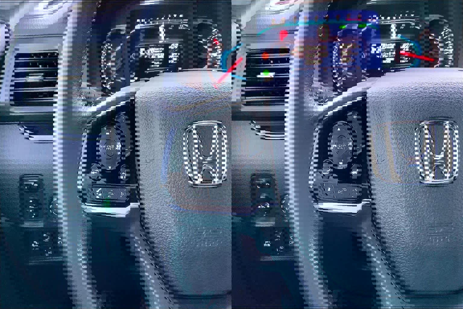 Used 2020 Honda Pilot Touring image 24