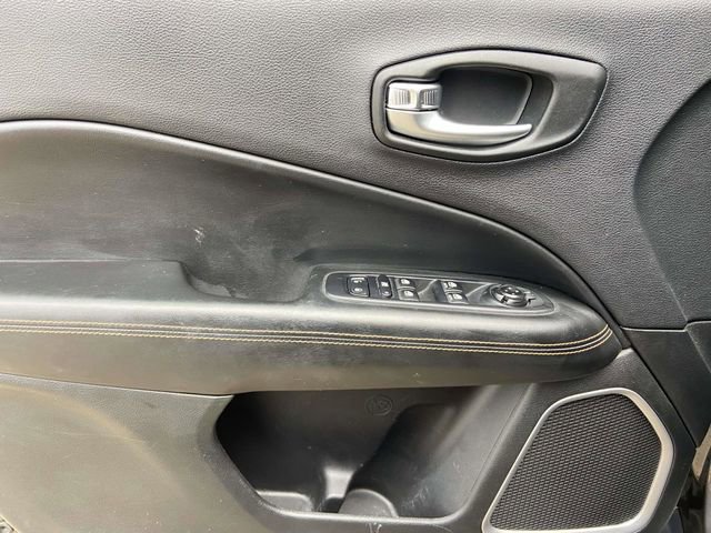 Used 2019 Jeep Compass Limited image 17