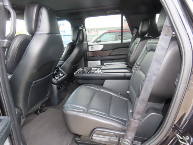 Used 2020 Lincoln Navigator Reserve w/ Equipment Group 208A Reserve AWD/4WD image 19