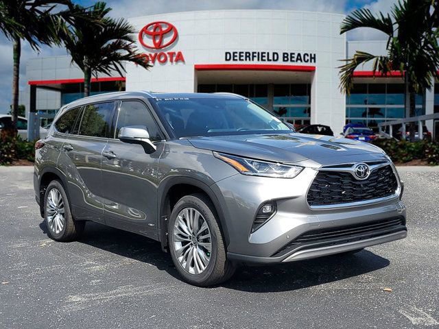 New 2026 Toyota Highlander Platinum image 1