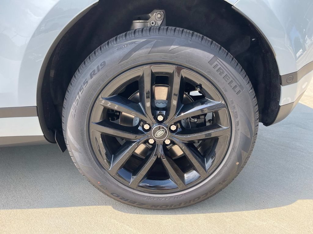 New 2026 Land Rover Range Rover Evoque S AWD/4WD image 9