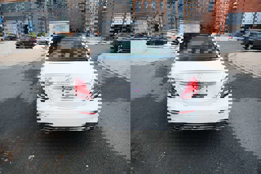 Used 2018 Mercedes-Benz E 300 w/ Premium 3 Package (Q03) image 9