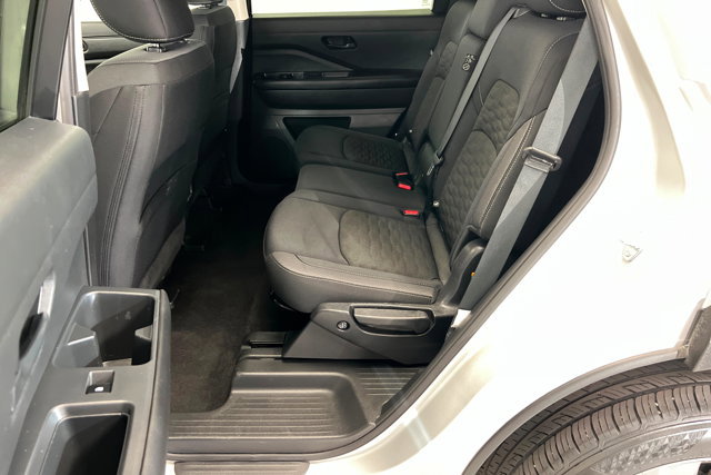 Used 2025 Nissan Pathfinder SV AWD/4WD image 21