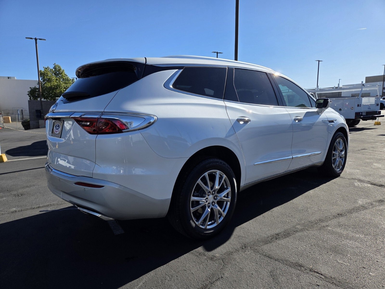Used 2022 Buick Enclave Premium w/ Experience Buick Package image 6