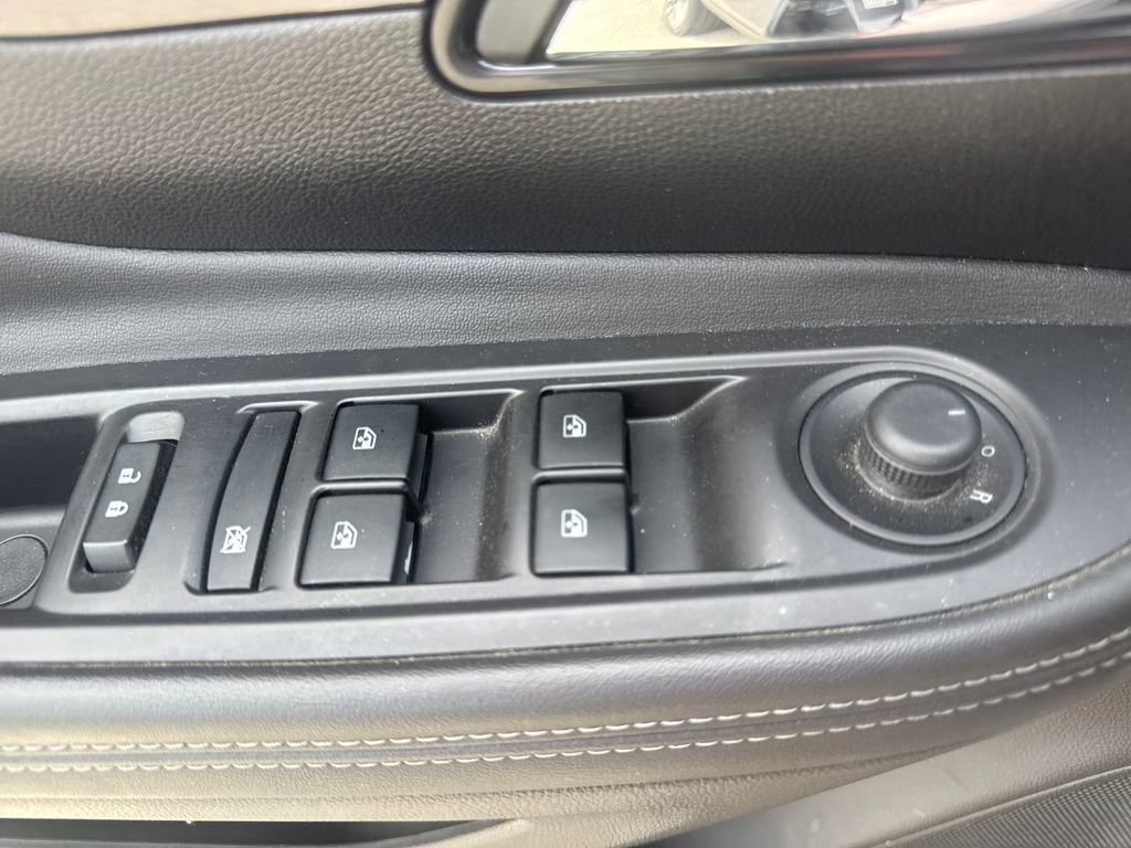 Used 2020 Buick Encore Preferred image 18