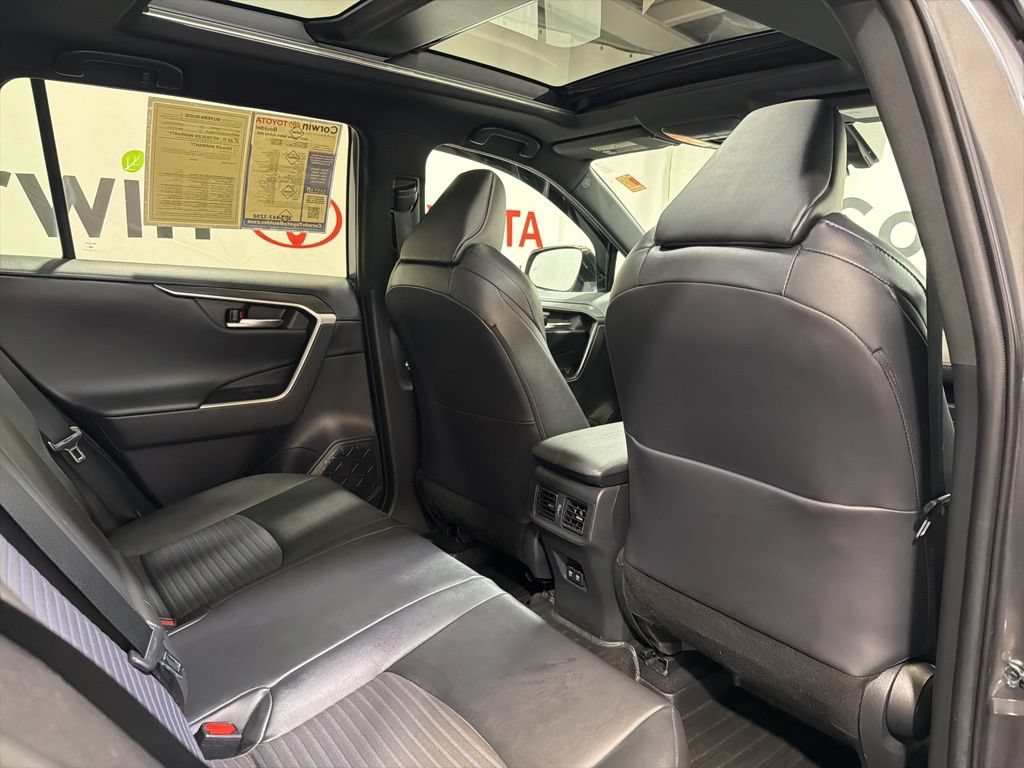 Used 2021 Toyota RAV4 XSE AWD/4WD image 14