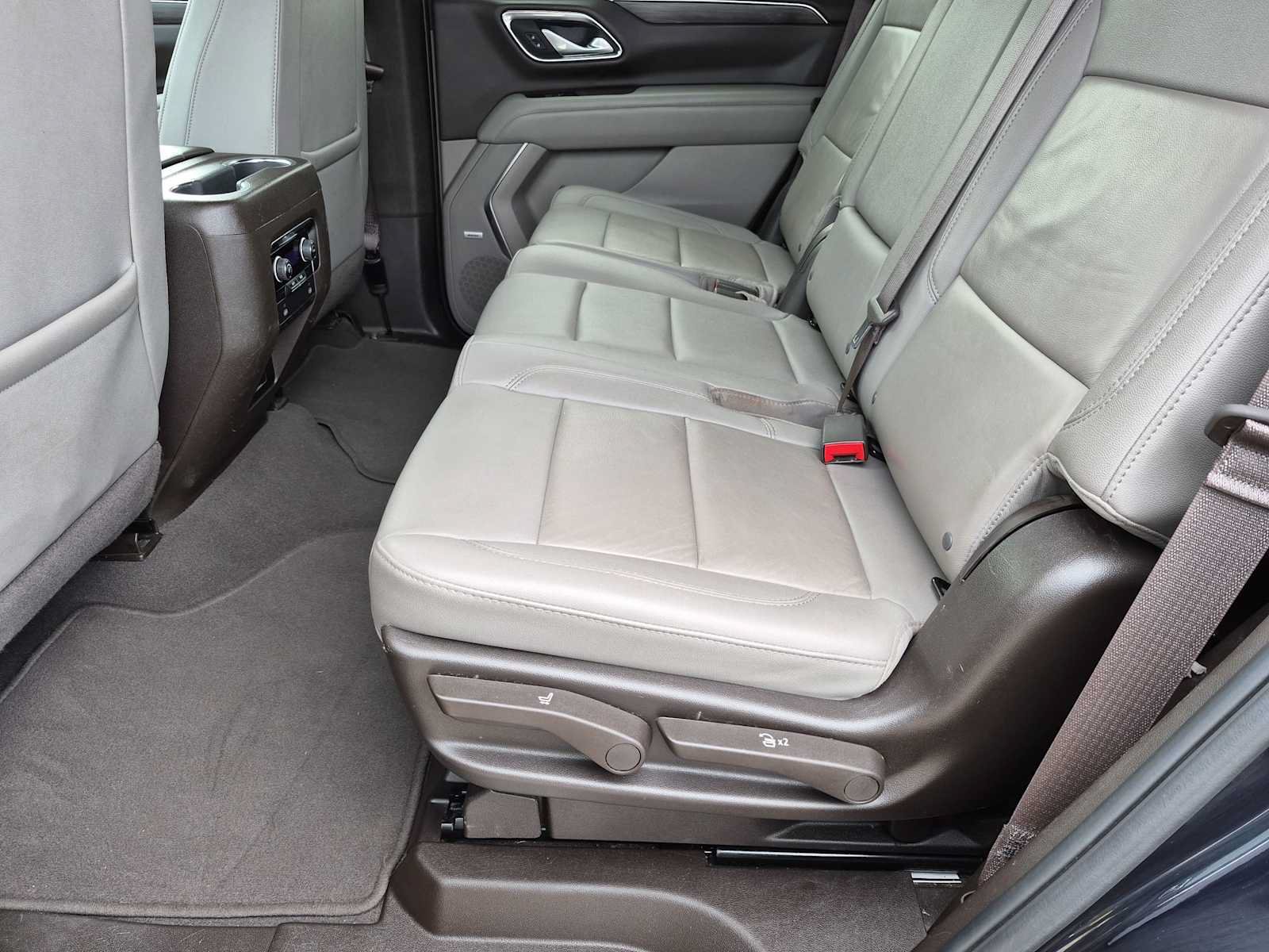 Used 2024 Chevrolet Tahoe LT AWD/4WD image 19
