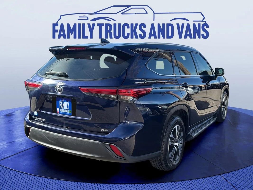 Used 2021 Toyota Highlander XLE image 5