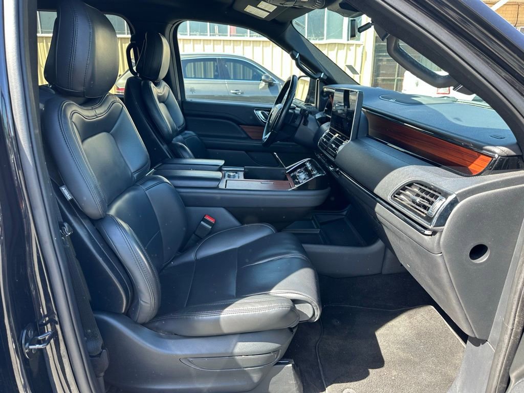 Used 2024 Lincoln Navigator L 4WD image 16