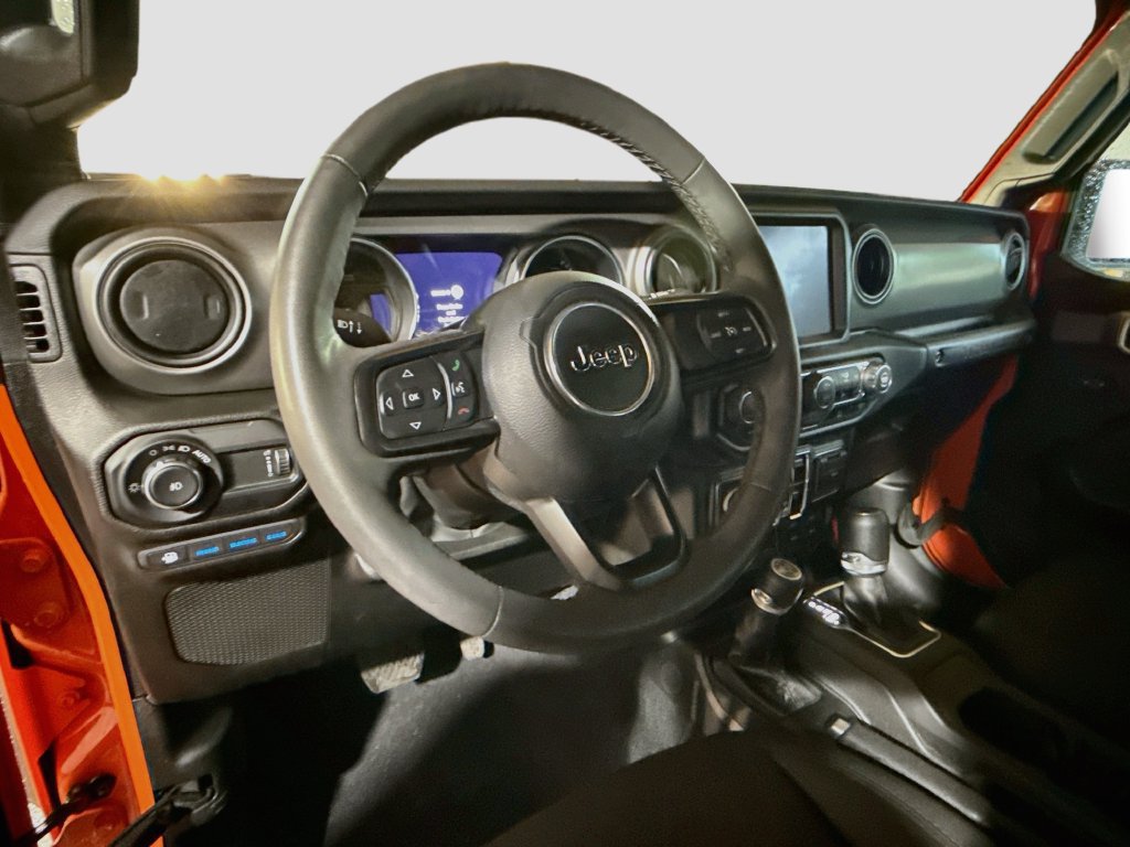 Certified 2023 Jeep Wrangler Unlimited w/ Sun & Screen Package AWD/4WD image 12