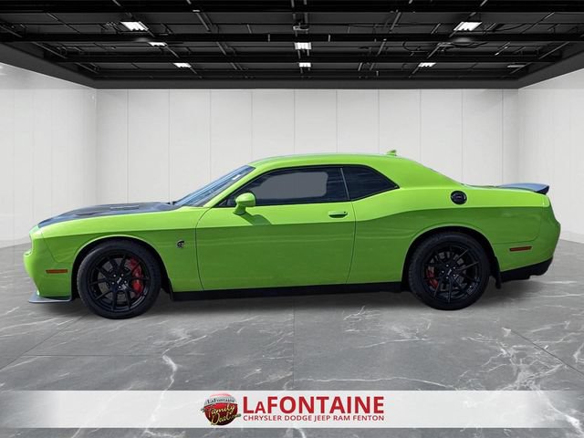 Used 2015 Dodge Challenger SRT Hellcat RWD image 2