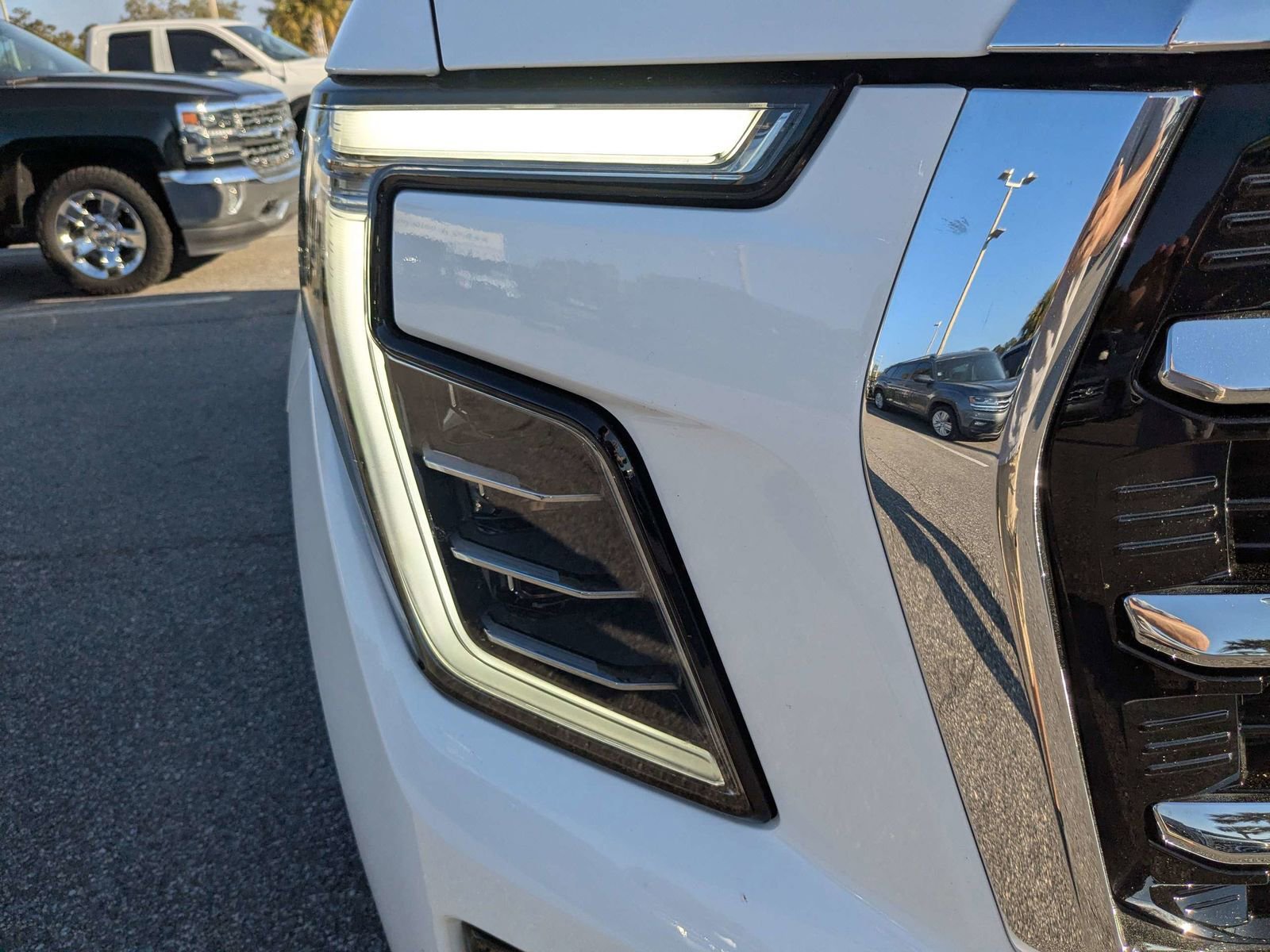 Used 2025 GMC Yukon Elevation image 10