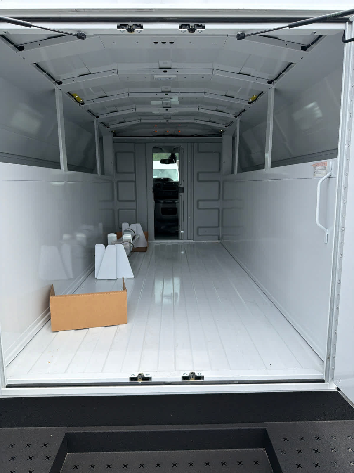 New 2026 Ford E-350 and Econoline 350 Super Duty w/ Power Equipment Group RWD image 17