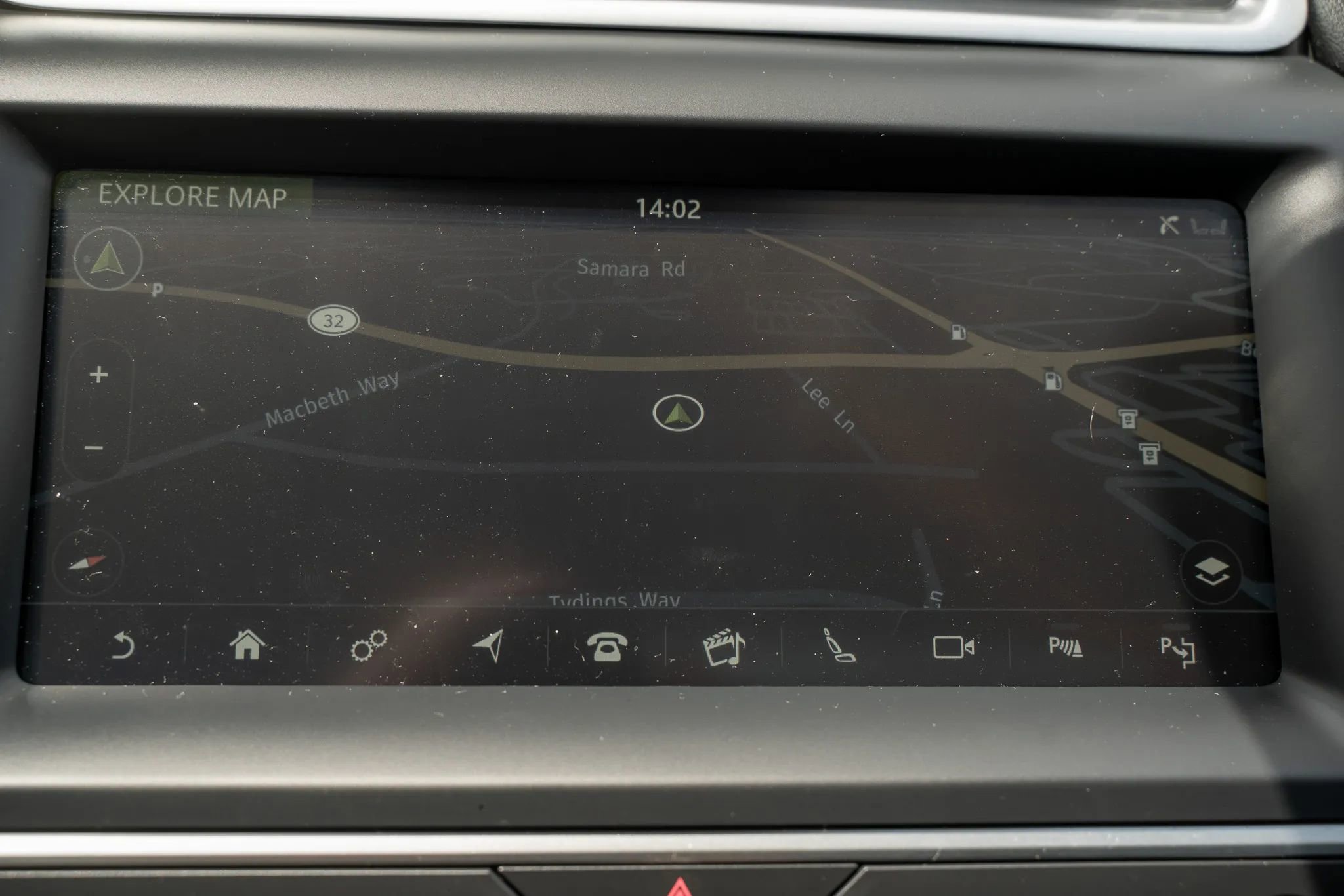 Used 2020 Jaguar E-PACE SE image 28