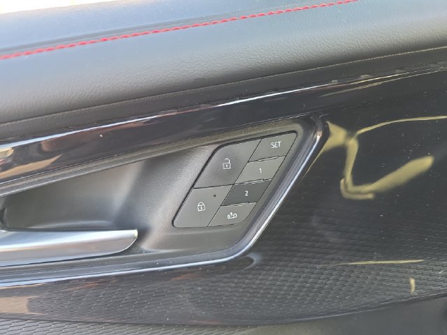 Certified 2025 Chevrolet Blazer EV RS AWD/4WD image 15