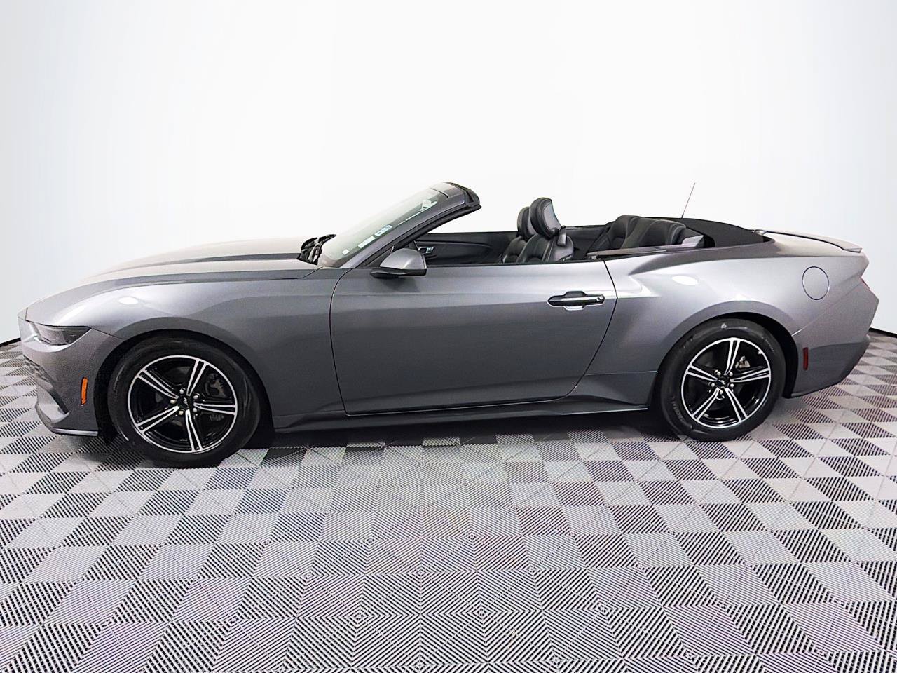 Used 2025 Ford Mustang Premium RWD image 48
