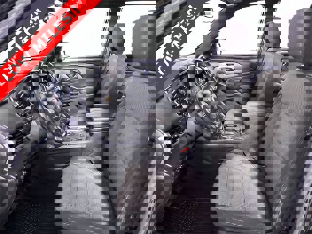 Used 2023 Chevrolet Traverse LT image 20