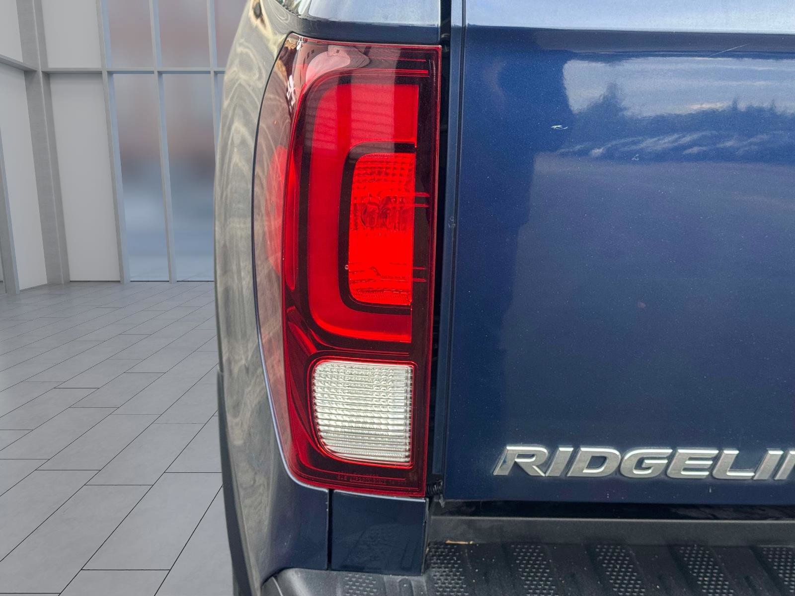 Used 2017 Honda Ridgeline RTL image 10