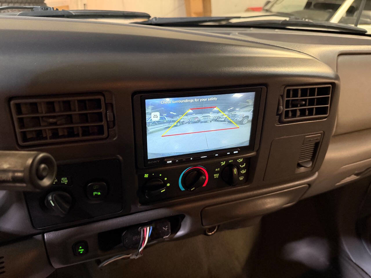 Used 2002 Ford F350 Lariat image 38