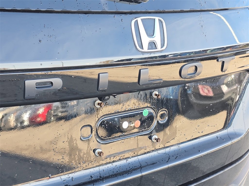 Used 2023 Honda Pilot LX image 13