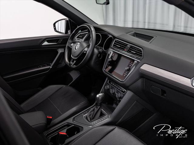 Used 2020 Volkswagen Tiguan SE R-Line FWD image 35