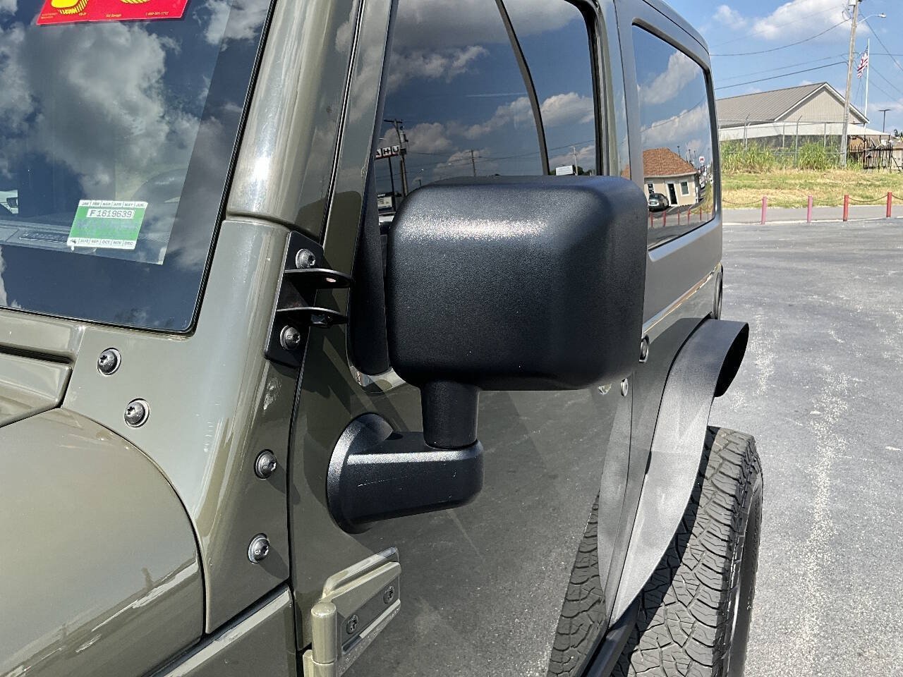 Used 2015 Jeep Wrangler Rubicon w/ Power Convenience Group AWD/4WD image 38